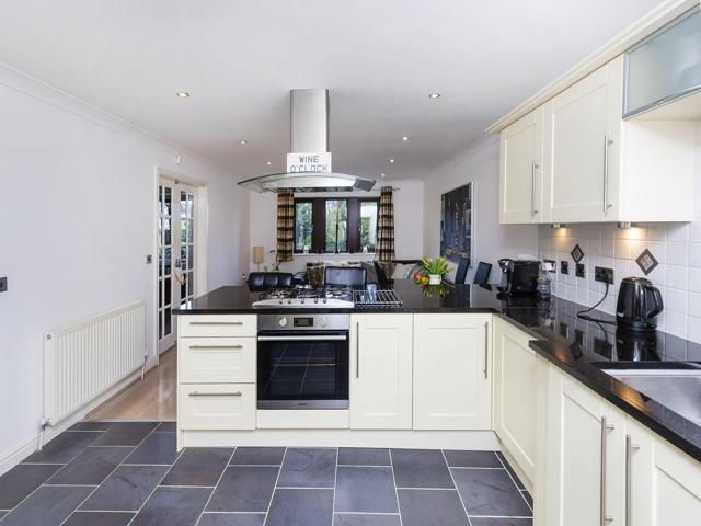 Property photo 3 of 74