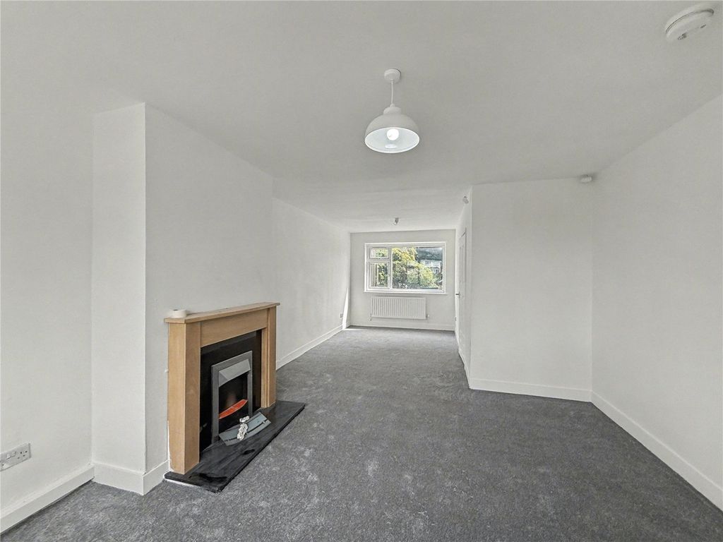 Property photo 3 of 11 Picture No. 02