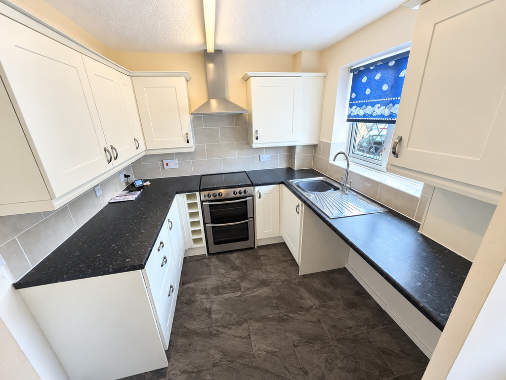 Property photo 3 of 11 652B58Ff-B8C8-4B42-8099-C17941Bf4E38