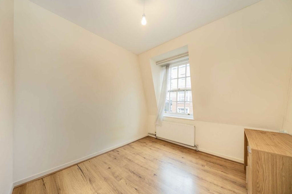 Property photo 3 of 5