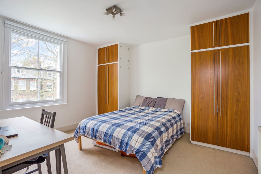 Property photo 2 of 7 Bedroom