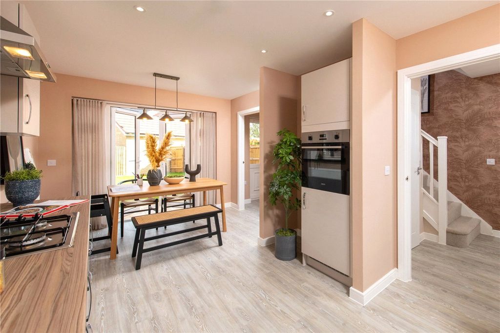 Property photo 3 of 14 The Quilter