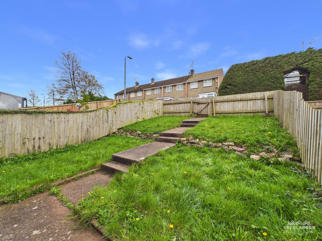 Property photo 2 of 16 Front Garden