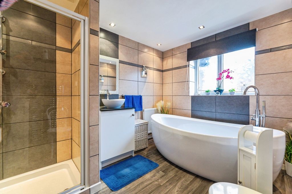 Property photo 3 of 27 Pbox-Img.Jpg