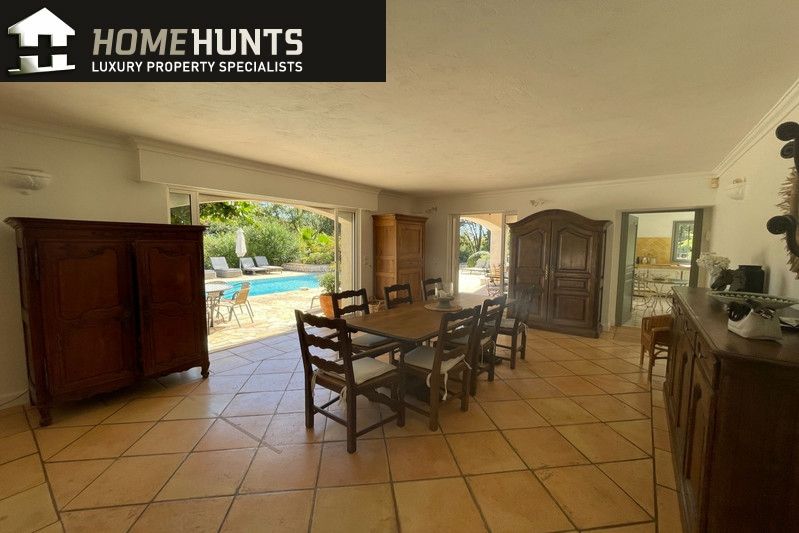 Property photo 2 of 25