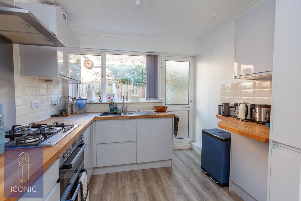 Property photo 2 of 11 Photo 6