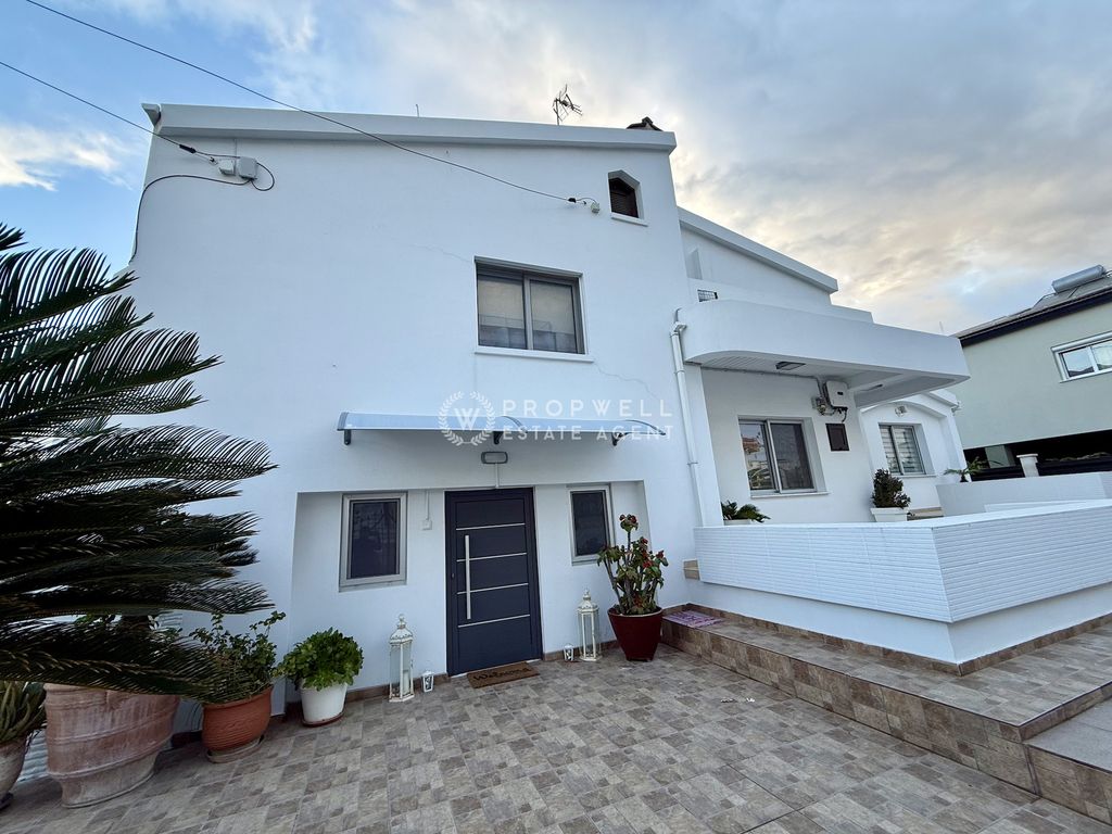 Property photo 3 of 19