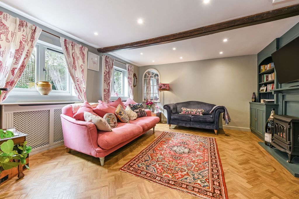 Property photo 2 of 30