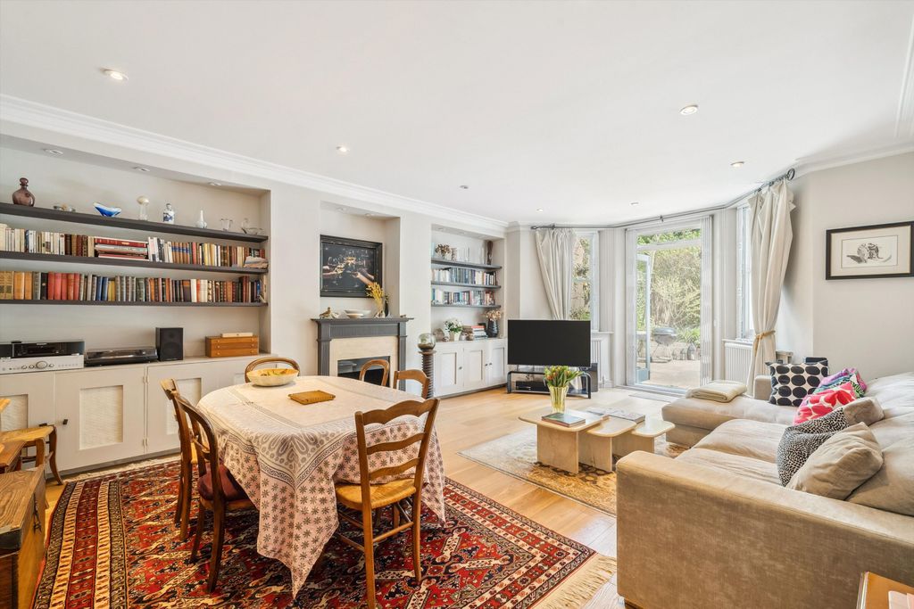 Property photo 2 of 16 Image