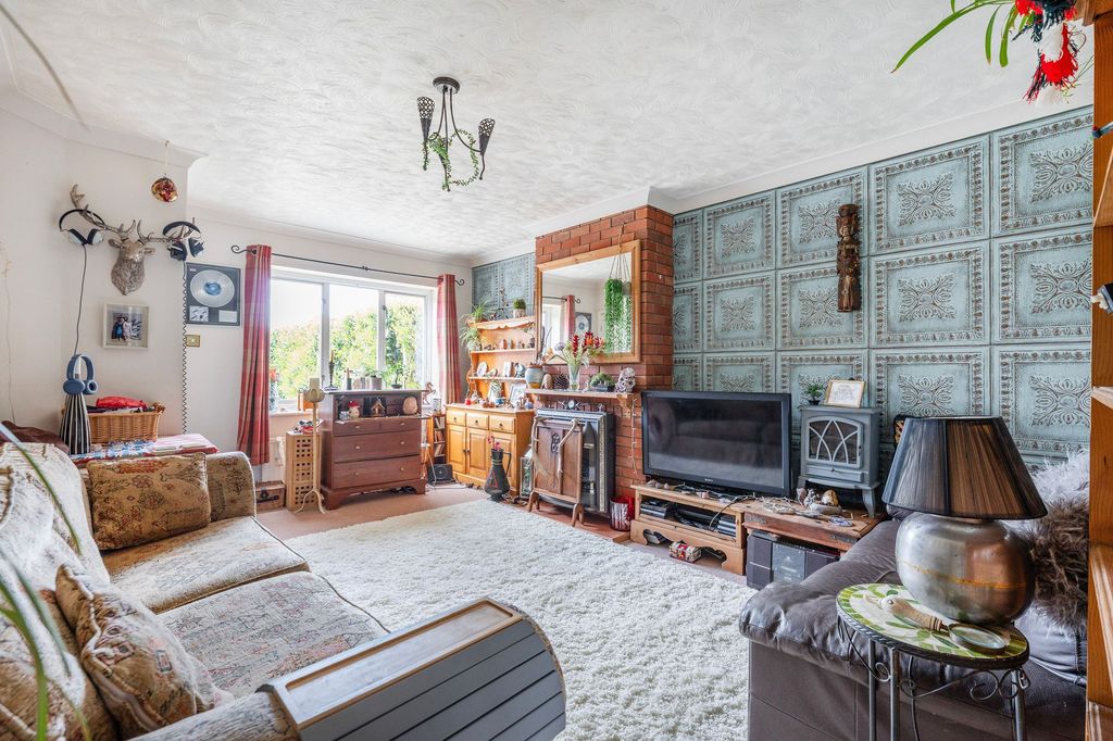 Property photo 3 of 20