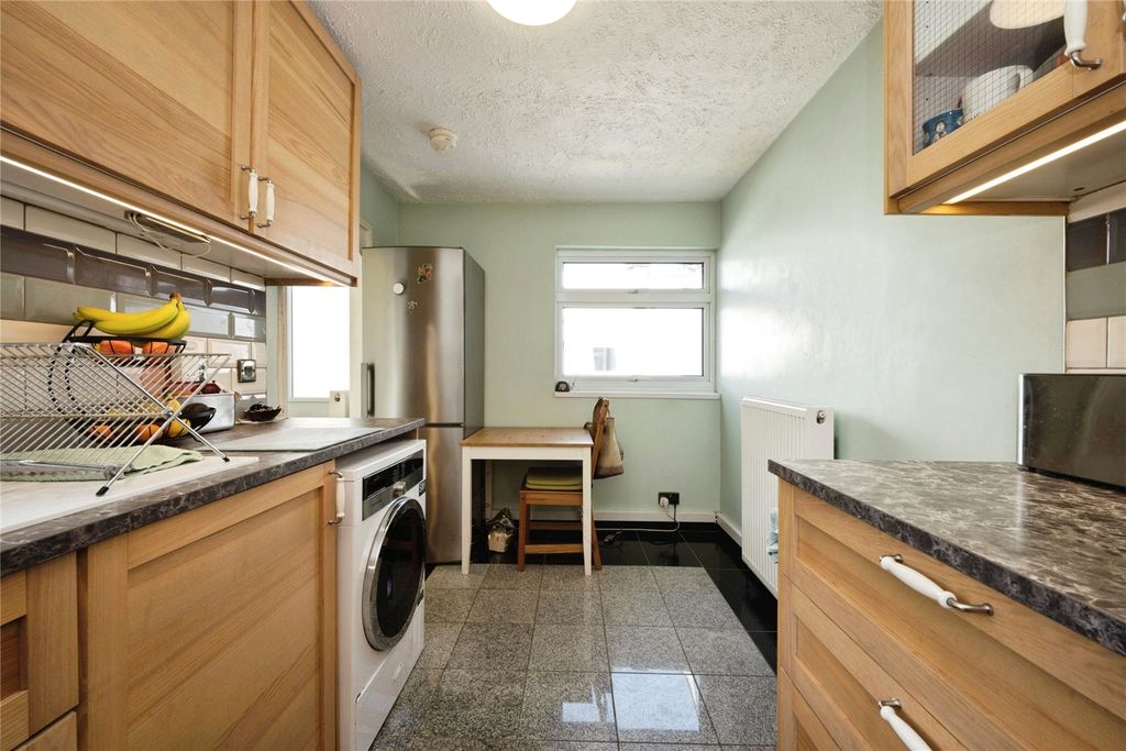 Property photo 3 of 18 Picture No. 28
