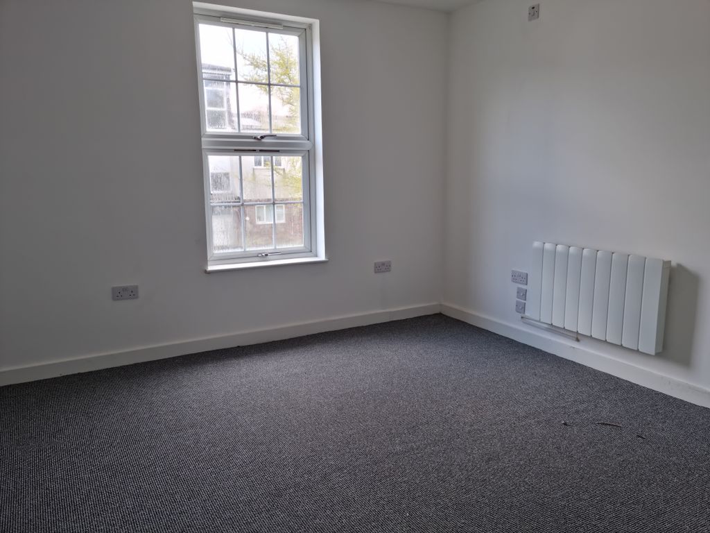 Property photo 3 of 8 Bedroom 1