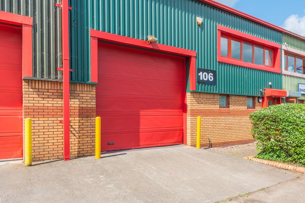 Property photo 1 of 17 New Mw Qwm 106.Jpg