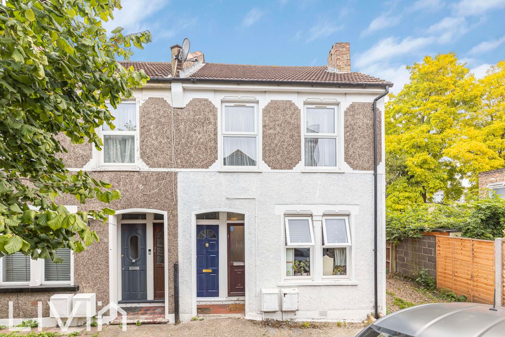 Property photo 1 of 17 025A1096