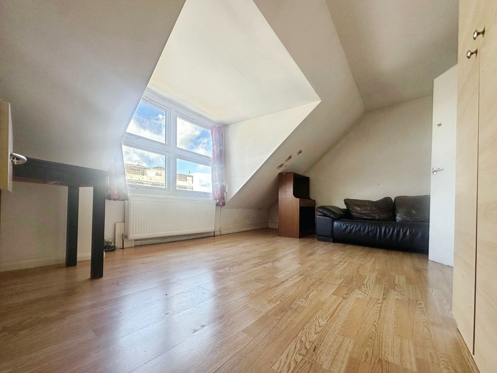 Property photo 2 of 7 Pbox-Img.Jpg