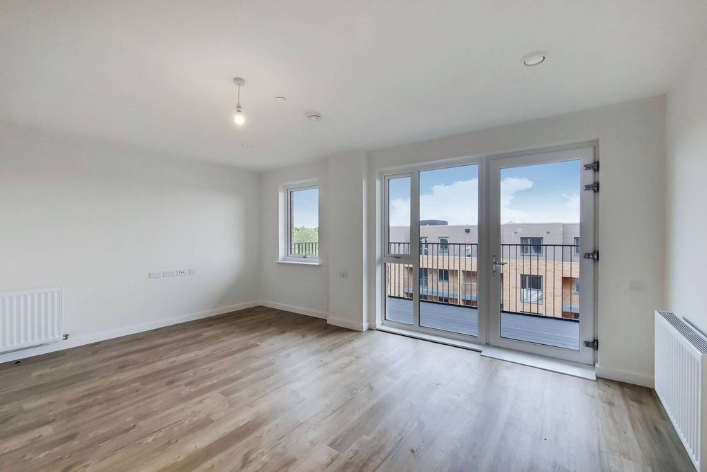 Property photo 3 of 9