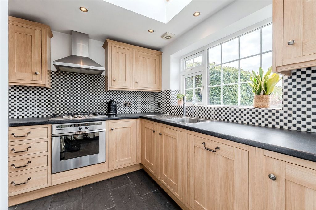 Property photo 2 of 13 Picture No. 06
