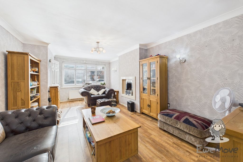 Property photo 2 of 14 15