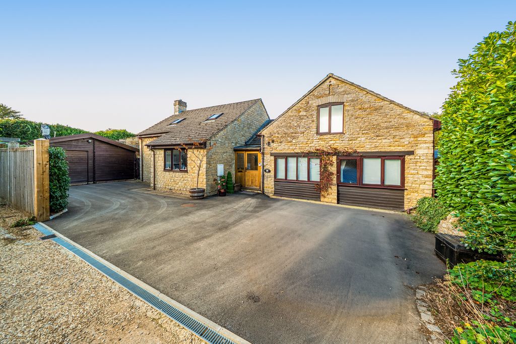 Property photo 1 of 22