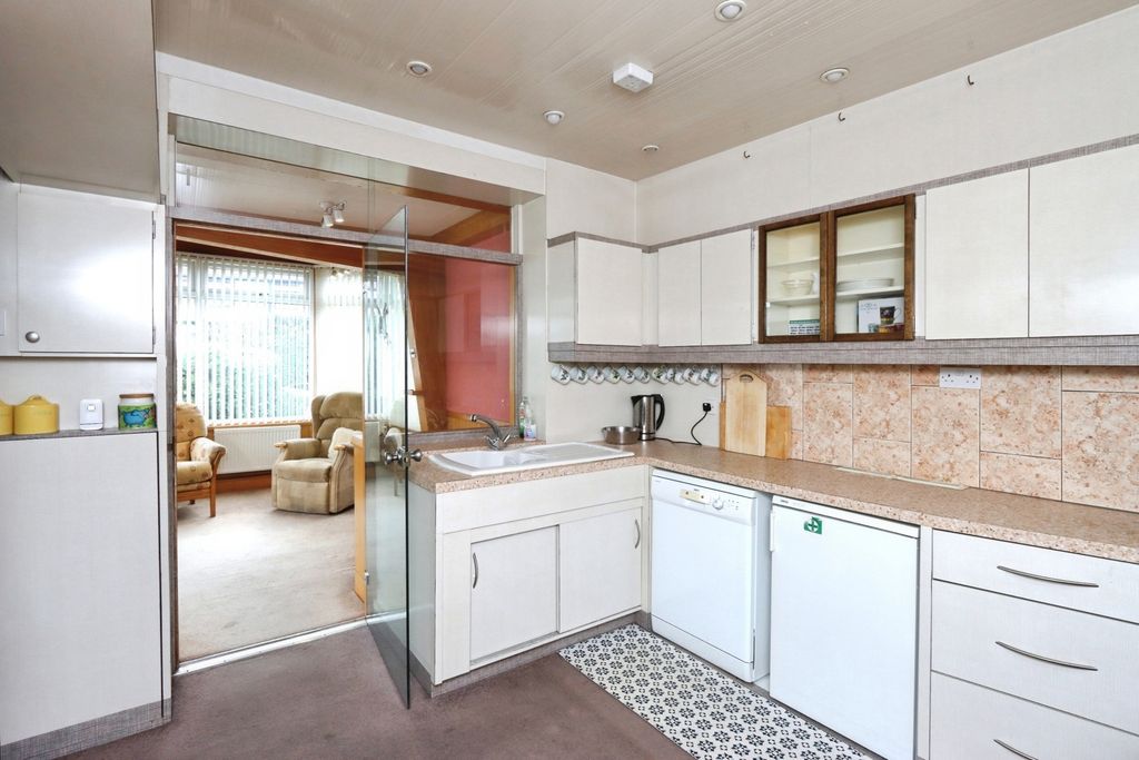 Property photo 2 of 20 Photo