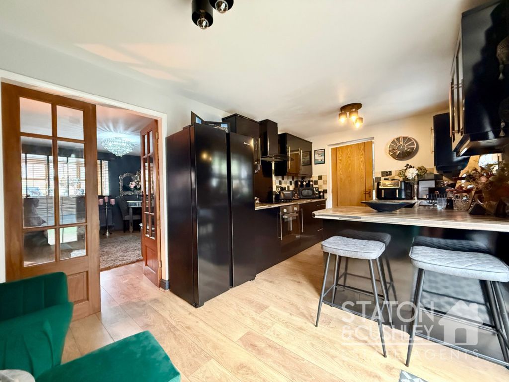 Property photo 2 of 46