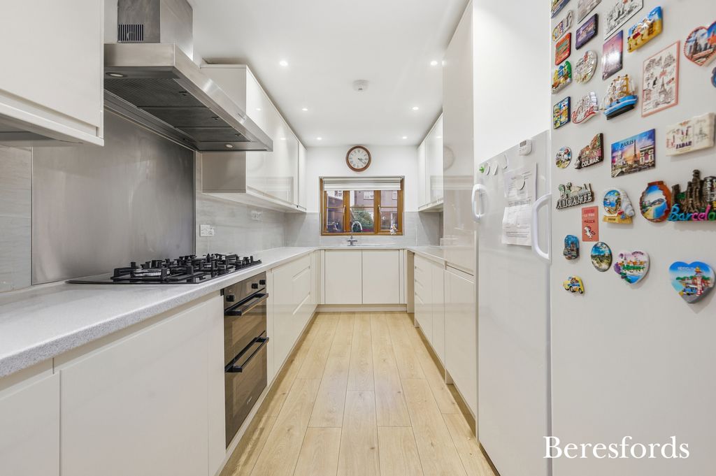 Property photo 3 of 29 Picture No. 16