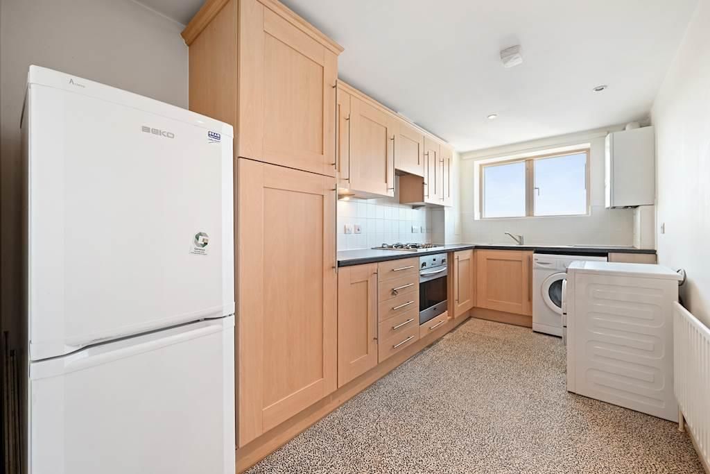 Property photo 3 of 14 Kitchen