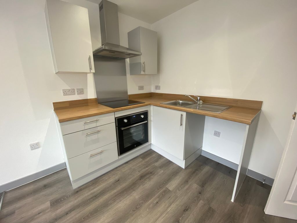 Property photo 3 of 6 Bedroom 3