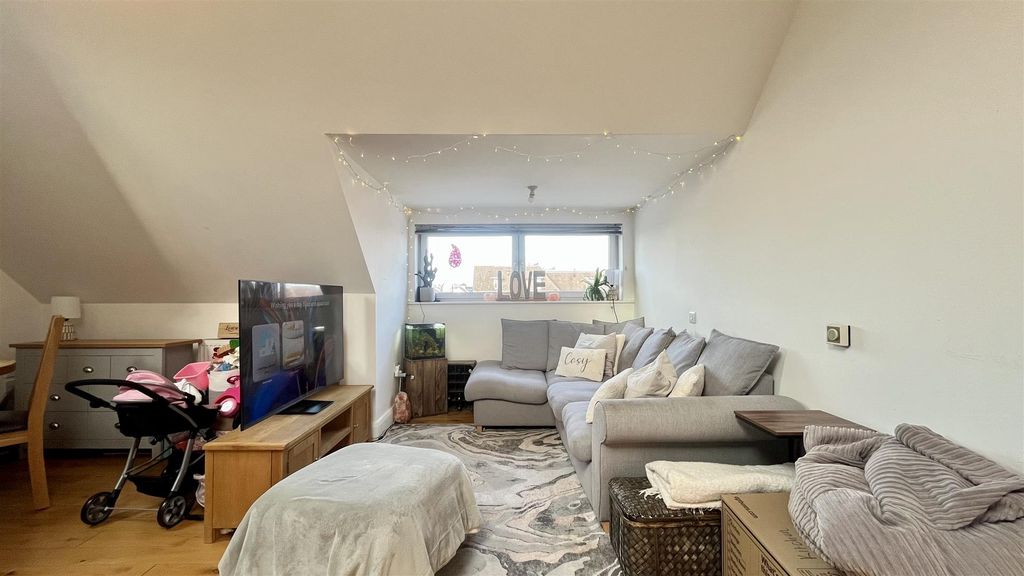 Property photo 3 of 19 Img_7054.Jpeg