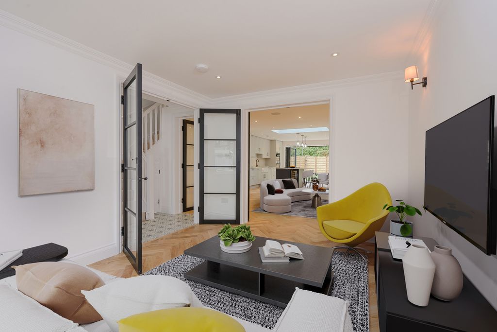 Property photo 3 of 14 Living Room