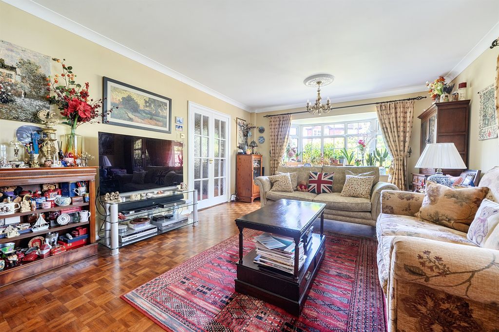 Property photo 3 of 12