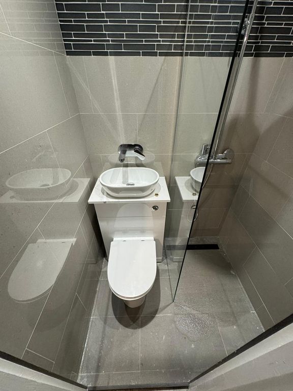 Property photo 2 of 3