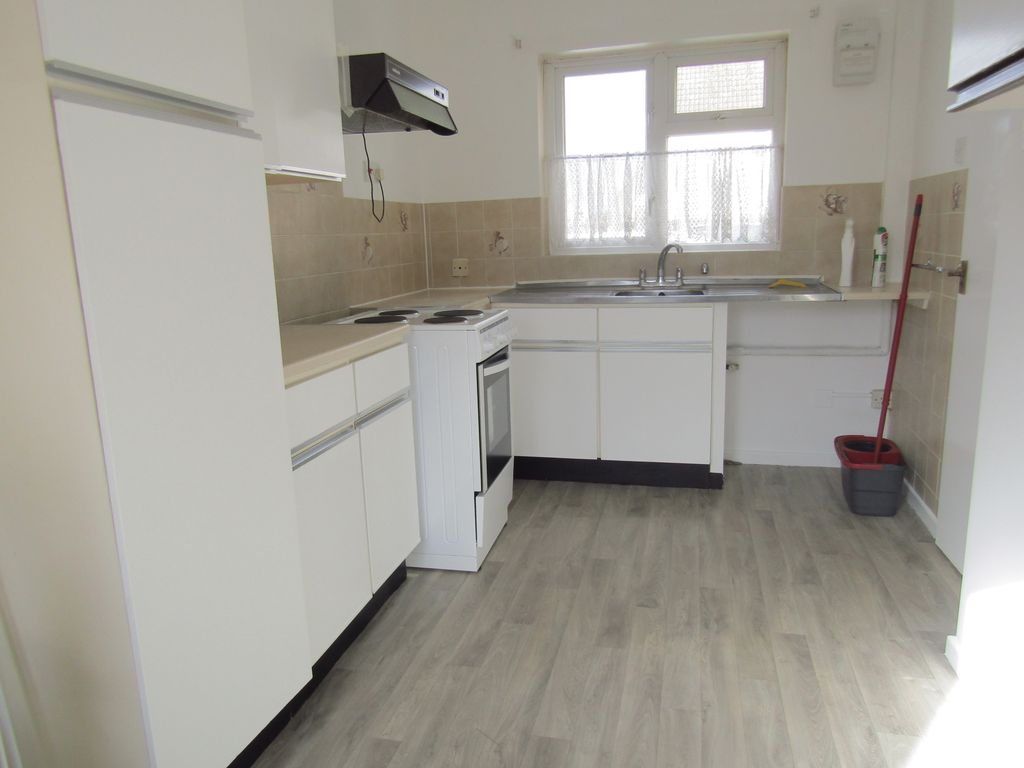 Property photo 3 of 9 Img_7003