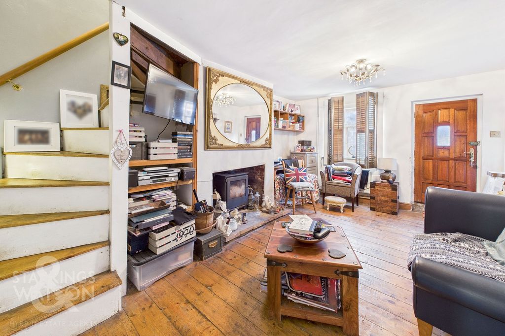 Property photo 2 of 12