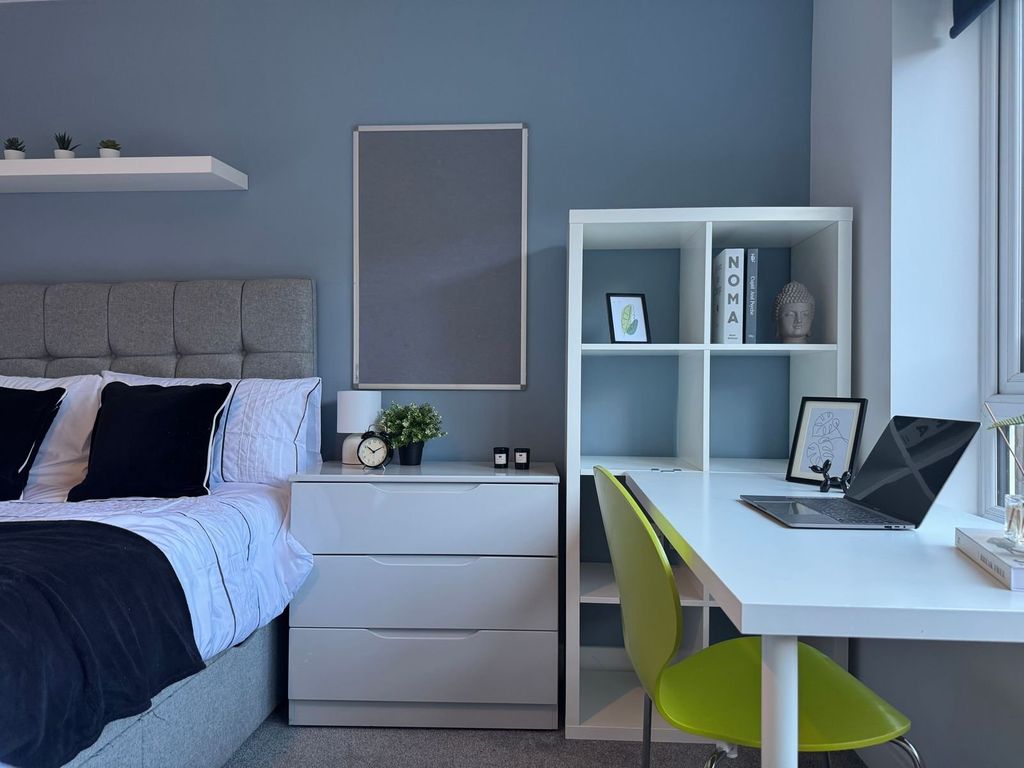 Property photo 3 of 11 Picture No. 10