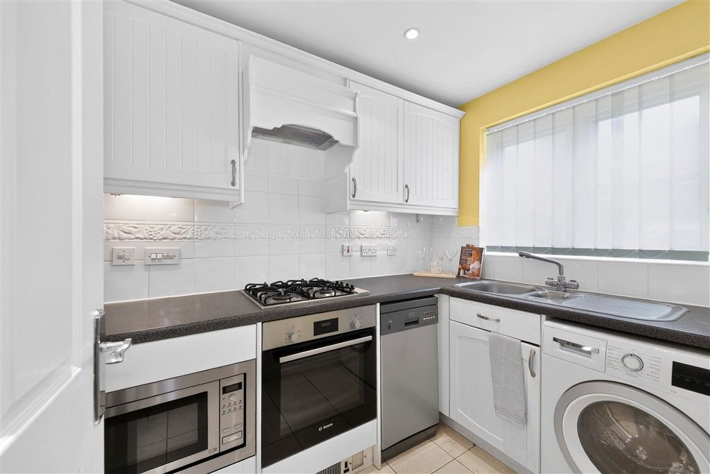 Property photo 3 of 12 Kitchen