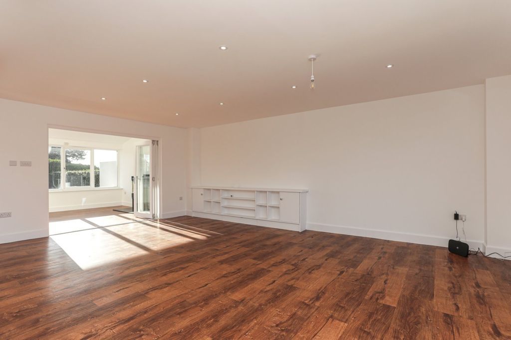 Property photo 2 of 20 Picture 2