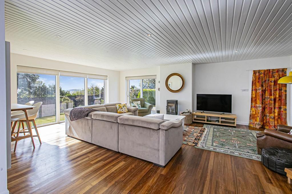 Property photo 3 of 34 Cup1404Seg Living Room.Jpg