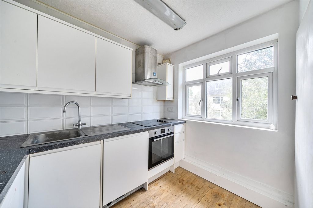 Property photo 3 of 12 Picture No. 14