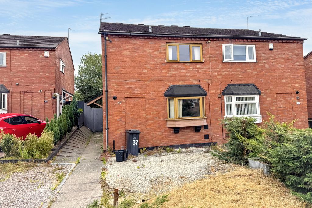 Property photo 1 of 15 37 Awbridge Road, Dudley, West Midlands, Dy2 0Hz