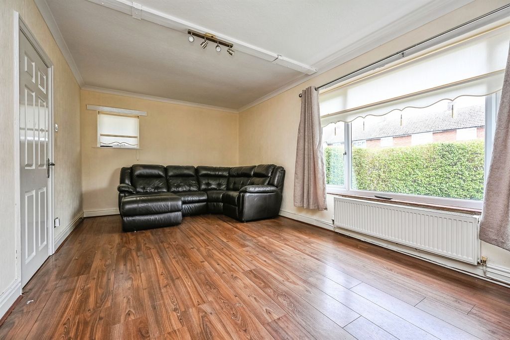 Property photo 3 of 17