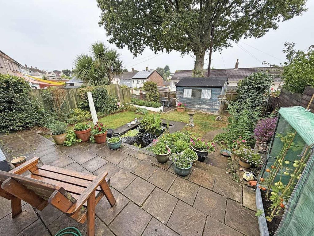 Property photo 2 of 18 Selkirk Place 23 - Garden 1.Jpg