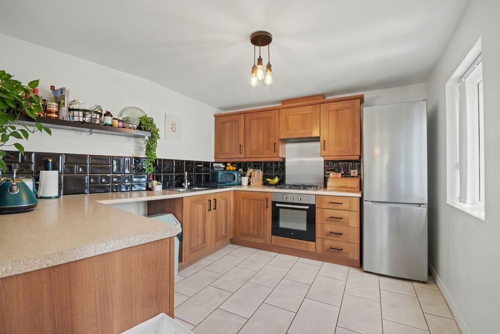 Property photo 3 of 22 Kitchen Diner 1