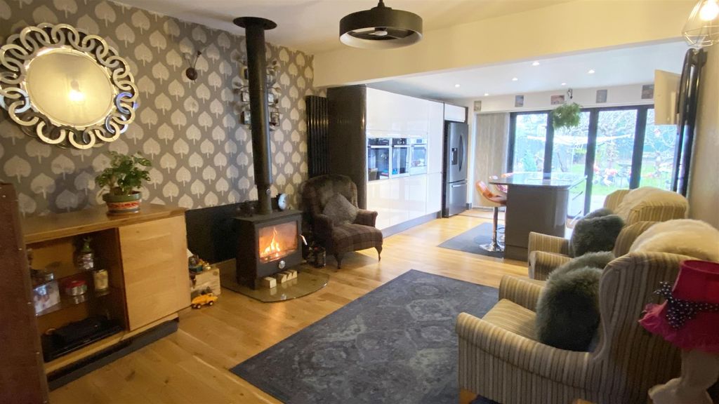 Property photo 2 of 32 Img_4481.Jpeg