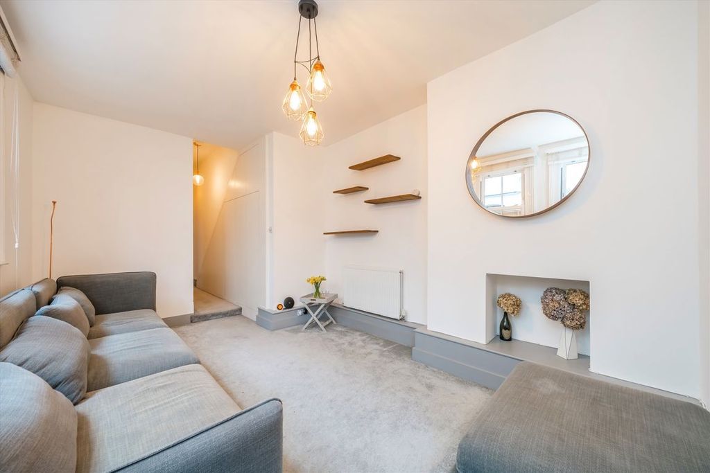 Property photo 2 of 6