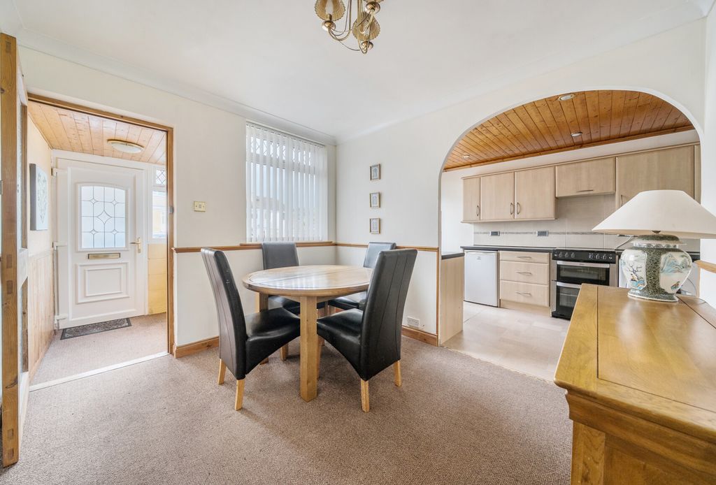 Property photo 3 of 15 Dining Room