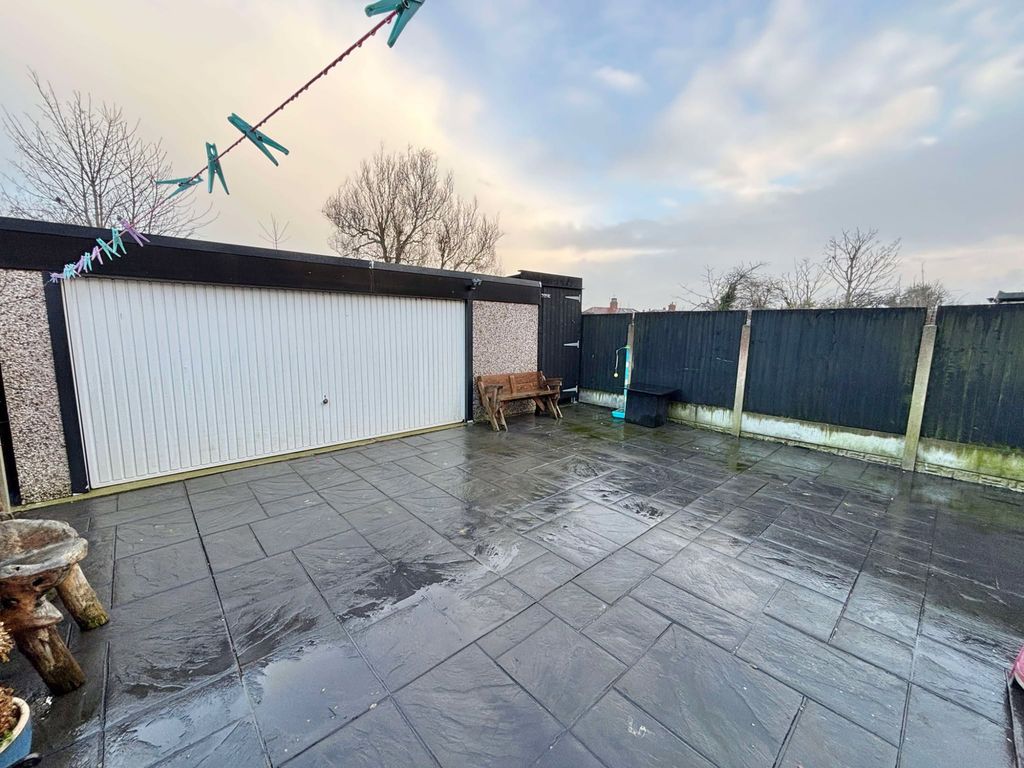 Property photo 3 of 28