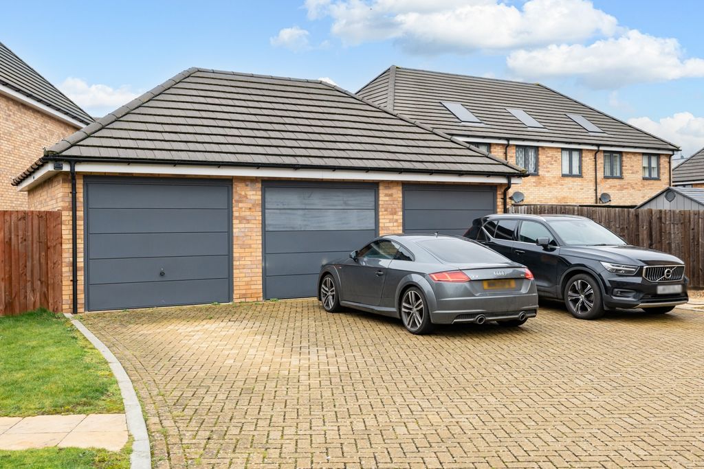 Property photo 2 of 15 External-3 2