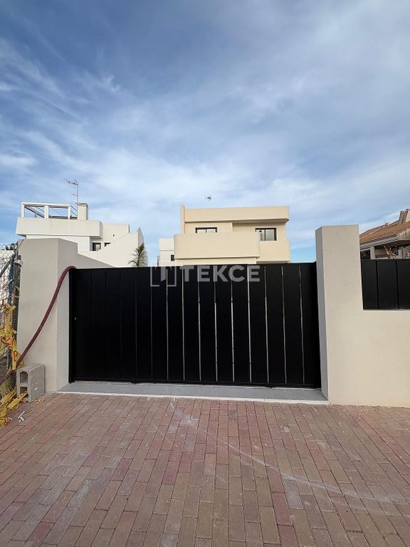 Property photo 3 of 30