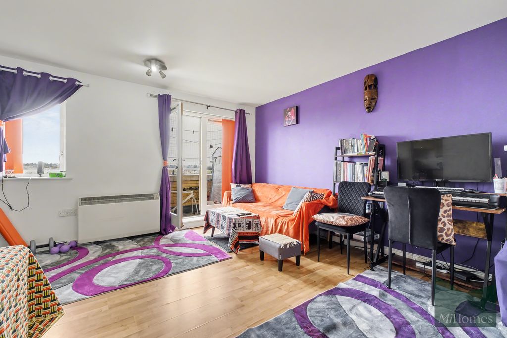 Property photo 2 of 14